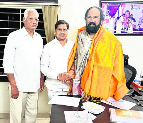 మంత్రి ఉత్తమ్‌ను కలిసిన నరేశ్‌జాదవ్‌