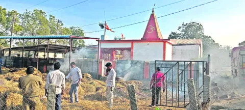 వీరన్నగుట్టలో షార్ట్‌సర్క్యూట్‌ 