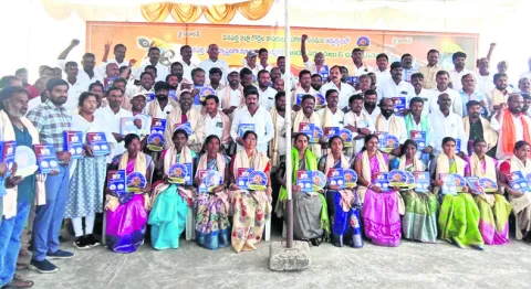 యాదవులు అన్నిరంగాల్లో రాణించాలి 