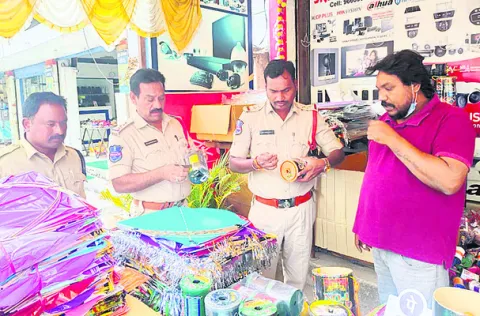 చైనా మాంజా విక్రయిస్తే చర్యలు