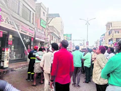 నంద్యాలలో భారీ అగ్ని ప్రమాదం 
