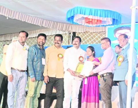 జాతీయ స్థాయి పోటీలకు ఆటోమేటెడ్‌ ఫర్టిలైజర్‌ పరికరం 