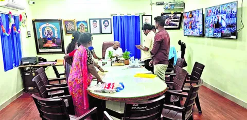 అక్రమాలపై  ఈఓ విచారణ 