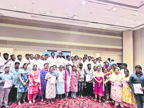 యువతకు అండగా ఉంటా