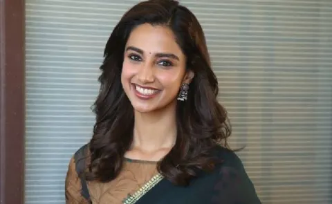 Meenakshi Chaudhary Shares Her Opinion About Social Media Rumors