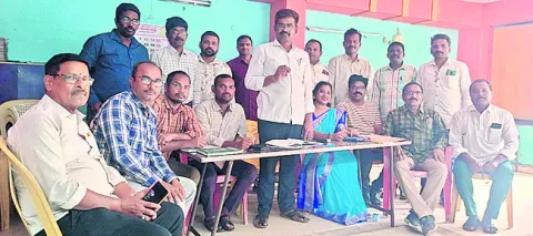 30శాతం మధ్యంతర భృతిని ప్రకటించాలి 