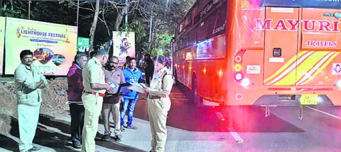 7 బస్సులపై కేసుల నమోదు 