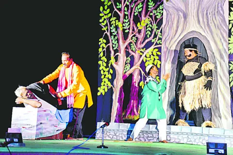 నాటకం ద్వారా విజ్ఞానం, వికాసం