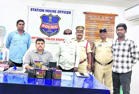 చైనామాంజా సరఫరా చేస్తున్న వ్యక్తి అరెస్ట్‌