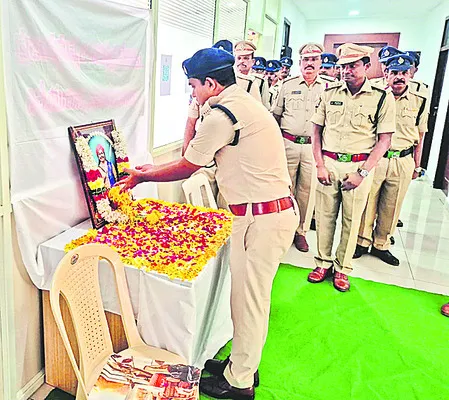 ఓబన్న ఆశయాలు స్ఫూర్తిదాయకం 