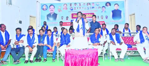 సర్పంచులు గ్రామాల అభివృద్ధికి పాటుపడాలి 
