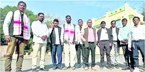 ఆదివాసీ నాయకుల పర్యటన