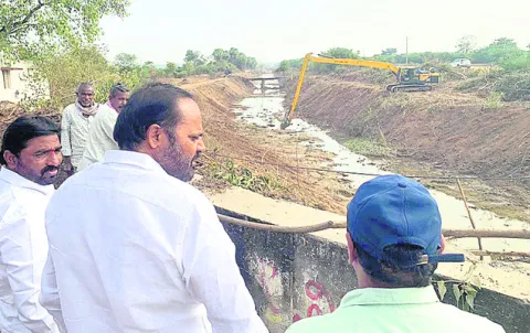 చివరి ఆయకట్టుకు సాగునీరు 