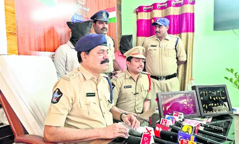 అంతర్రాష్ట్ర దొంగ అరెస్ట్‌ 