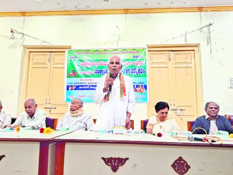 ఆకట్టుకున్న కవి సమ్మేళనం 