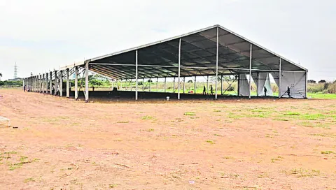 హైటెక్‌ హంగులు.. 
