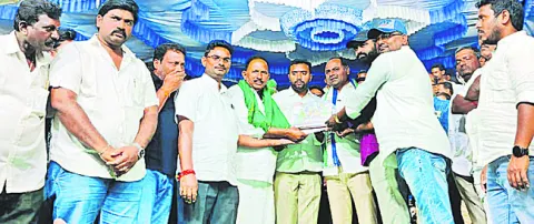 సత్తాచాటిన పల్నాడు ఎడ్లు