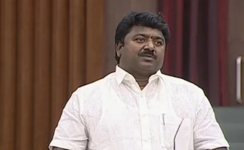 ponnada venkata satish kumar Condemns  the attack on temple priest