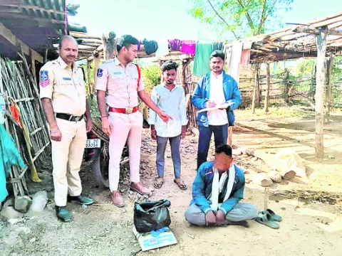 గంజాయి విక్రేతల అరెస్ట్‌