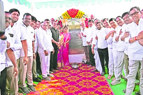 ప్రజా జీవితాల్లో మార్పే అసలైన అభివృద్ధి 