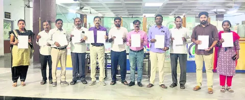 పుర ఓటర్లు 2.58 లక్షలు