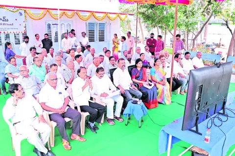 ‘ప్రణామ్‌’లో వృద్ధులకు ఆహ్లాద వాతావరణం