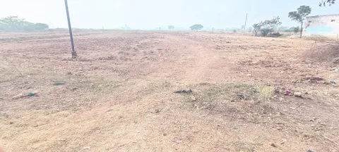 గుంటల లెక్కన ప్లాట్ల విక్రయాలు 