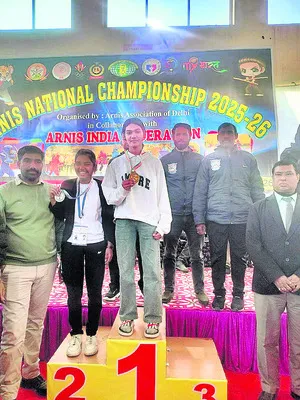 జాతీయస్థాయి పోటీల్లో గోల్డ్‌మెడల్‌