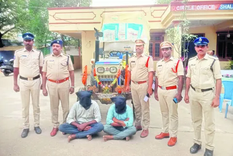 బెట్టింగ్‌లకు అలవాటుపడి చోరీలు