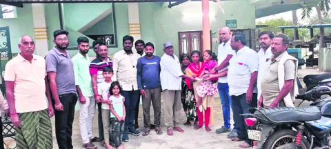 కంటికి అడ్డుగా కణితి..