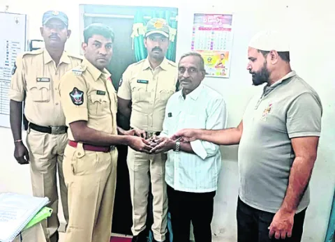 పోలీసుల సేవలు భేష్‌ 