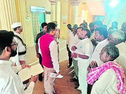 భూగర్భ జలాలు తోడేసే పరిశ్రమ మాకొద్దు 