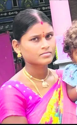 కాటేపల్లిలో వివాహిత  ఆత్మహత్య 
