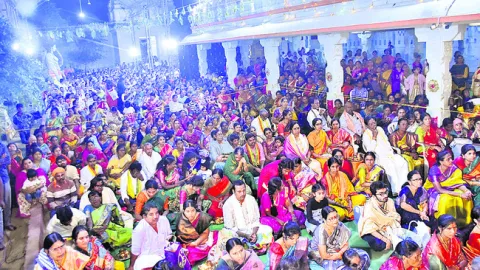 కల్యాణం.. కమనీయం
