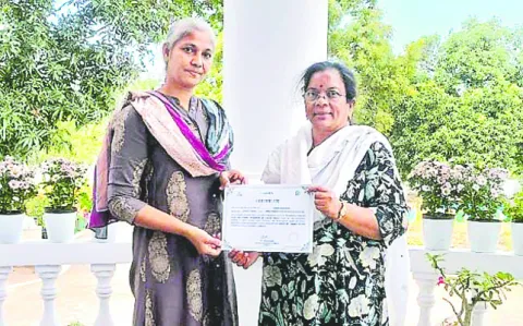 ఇన్‌స్పేస్‌ శిక్షణ పొందిన ‘నన్నయ’ అధ్యాపకురాలు