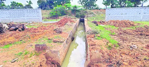 ఆక్రమణలు అచ్చెరువు