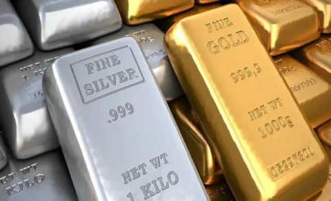 Silver and Gold Prices Hit Record Highs in Delhi Markets1