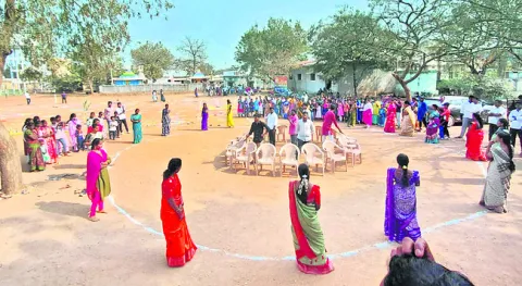 పల్లెల్లో క్రీడాపోటీలు