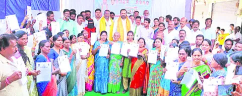 అర్హులందరికీ సంక్షేమ ఫలాలు