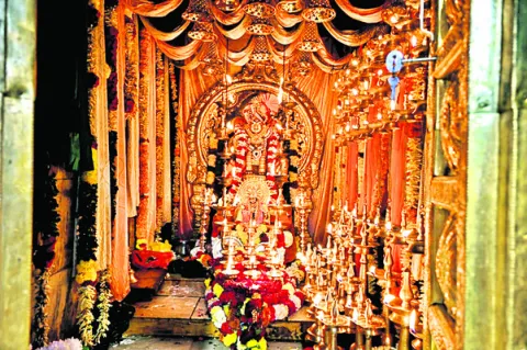 కమనీయం.. మకర జ్యోతి దర్శనం