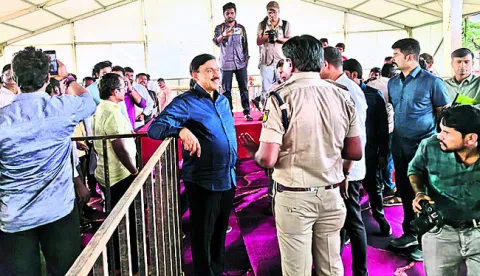 మరో ఇద్దరు ప్రైవేట్‌ గన్‌మెన్ల అరెస్ట్‌ 