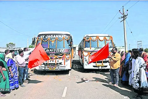 వారణాసి–అయోధ్యకు మల్కన్‌గిరి నుంచి 75 మంది పయనం 