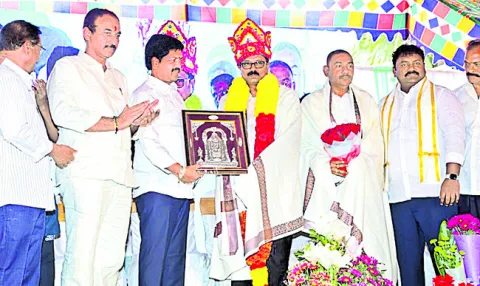 నార్త్‌ అమెరికా తెలుగు సొసైటీ చైర్మన్‌కు సన్మానం 