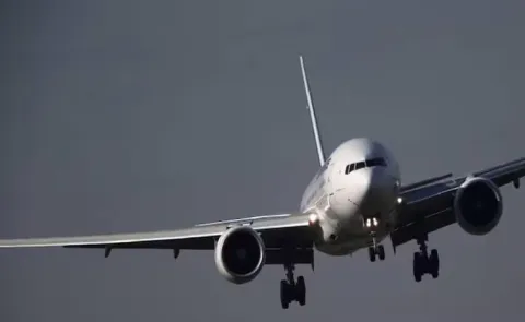 Indonesian ATR 42-500 goes missing near Makassar debris spotted