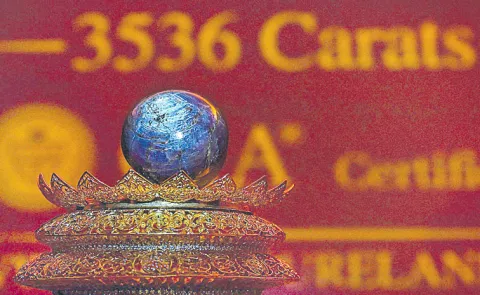 World largest purple star sapphire unveiled in Colombo