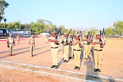విధుల్లో నిర్లక్ష్యం వద్దు