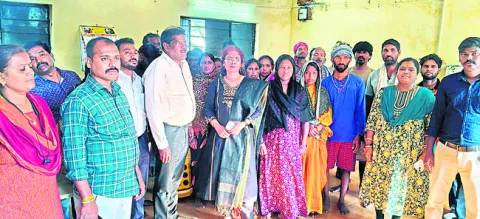 వెట్టి చాకిరి నుంచి 24 మందికి విముక్తి 