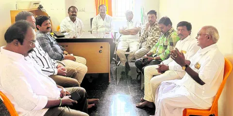 ఎస్టీ సాధనకు త్యాగాలకై నా సిద్ధం 