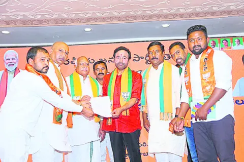 ఖానాపూర్‌లో వీబీజీ రామ్‌జీ  అమలు చేయాలి
