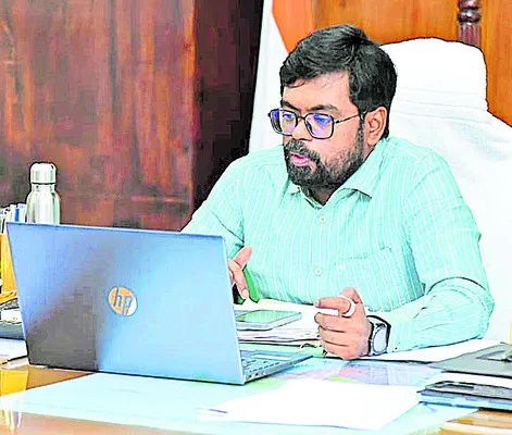 జిల్లా ప్రగతిని వివరించేలా శకటాల రూపకల్పన 